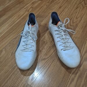 Puma White and Blue Athletic Shoes